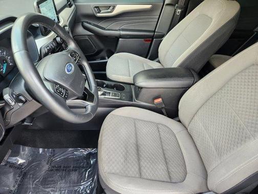 Blue Metallic 2022 Ford Escape SE