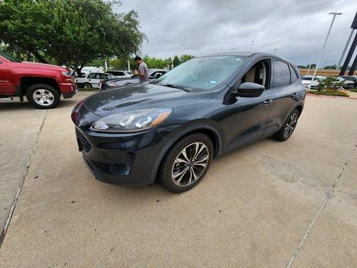 Blue Metallic 2022 Ford Escape SE