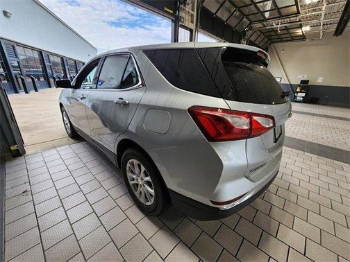 Silver Ice Metallic 2018 Chevrolet Equinox 1LT