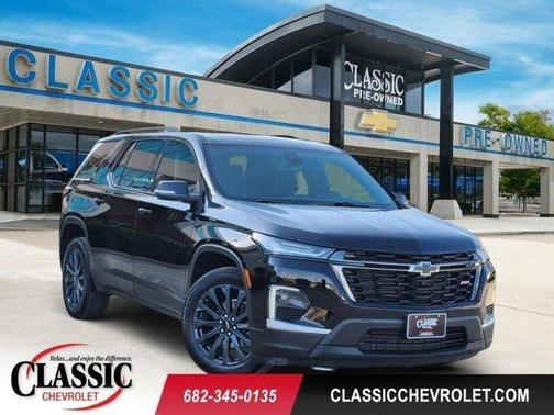 Mosaic Black Metallic 2023 Chevrolet Traverse RS