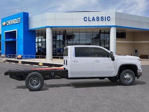 Summit White 2026 Chevrolet Silverado 3500 WT