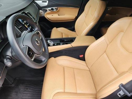2022 Volvo XC90 Recharge Plug-In Hybrid T8 Inscription Extended Range 7P