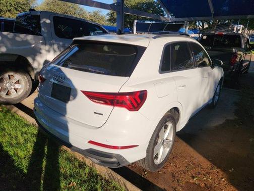 2022 Audi Q3 45 S line Premium