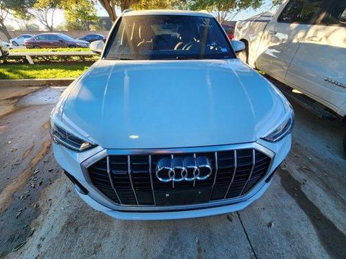 2022 Audi Q3 45 S line Premium