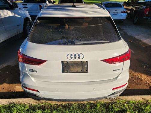 2022 Audi Q3 45 S line Premium