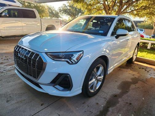 2022 Audi Q3 45 S line Premium