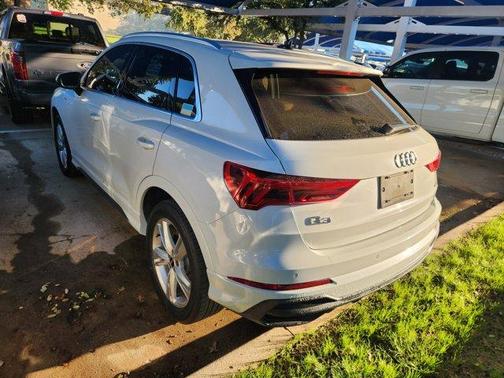 2022 Audi Q3 45 S line Premium