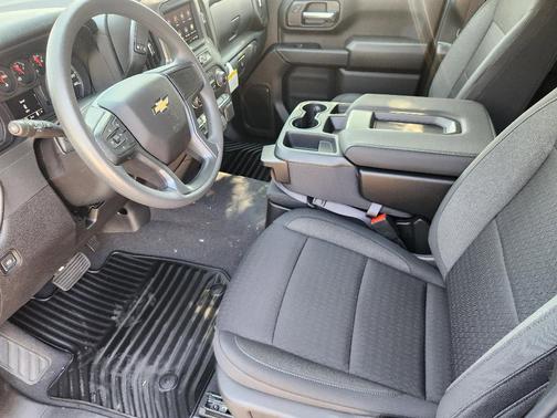 2026 Chevrolet Silverado 2500 Custom