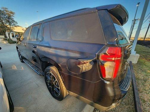2021 Chevrolet Suburban RST