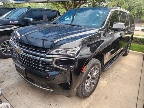 2022 Chevrolet Suburban LT