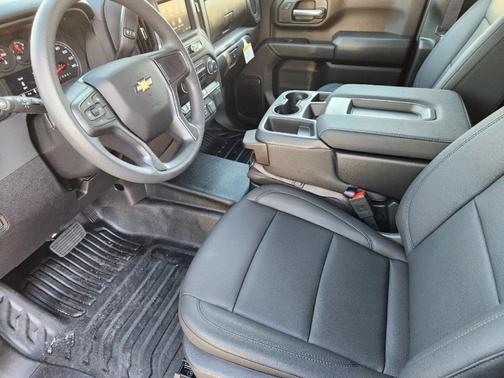 2025 Chevrolet Silverado 3500 WT