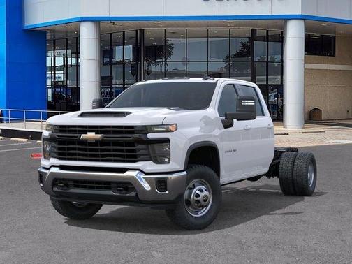 Summit White 2026 Chevrolet Silverado 3500 WT