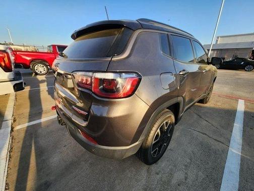Granite Crystal Clearcoat Metallic 2021 Jeep Compass Trailhawk