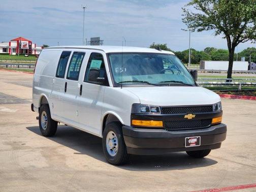2025 Chevrolet Express 2500 Work Van