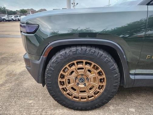 2022 Rivian R1T Adventure Package