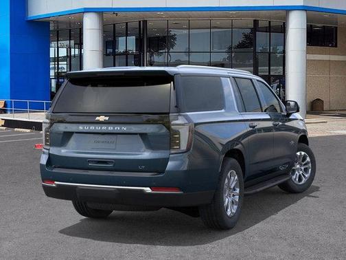 2025 Chevrolet Suburban LT