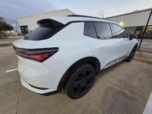 Summit White 2024 Chevrolet Equinox EV RS