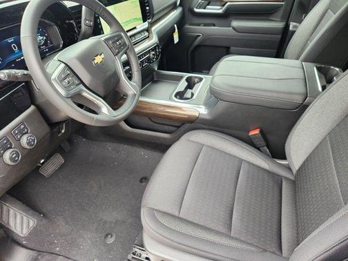 2025 Chevrolet Silverado 3500 LT