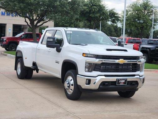 2025 Chevrolet Silverado 3500 LT
