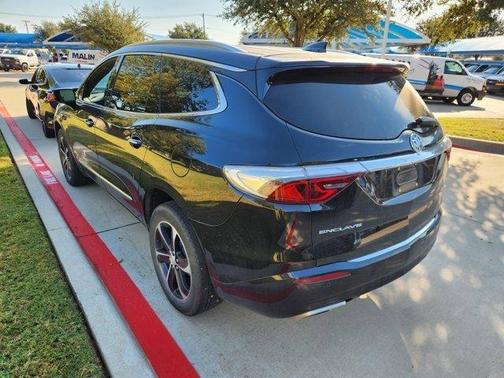 2022 Buick Enclave Essence