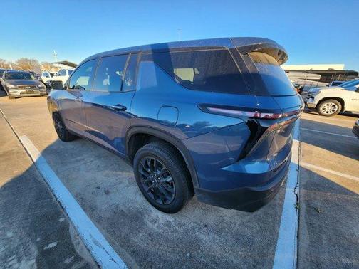 2024 Chevrolet Traverse LS