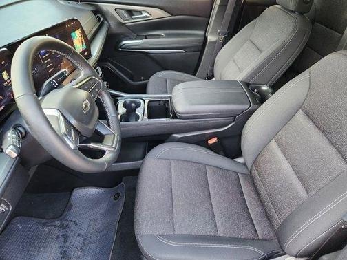 2024 Chevrolet Traverse LS