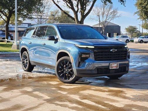 2024 Chevrolet Traverse LS