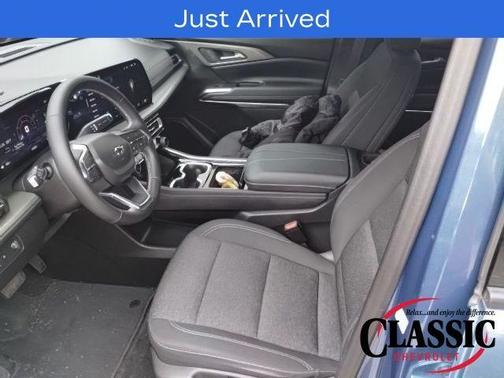 2024 Chevrolet Traverse LS