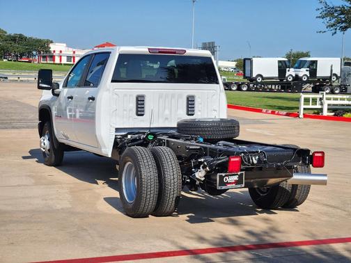 2026 Chevrolet Silverado 3500 WT