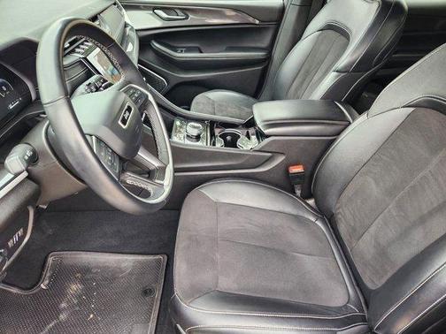 2022 Jeep Grand Cherokee L Laredo