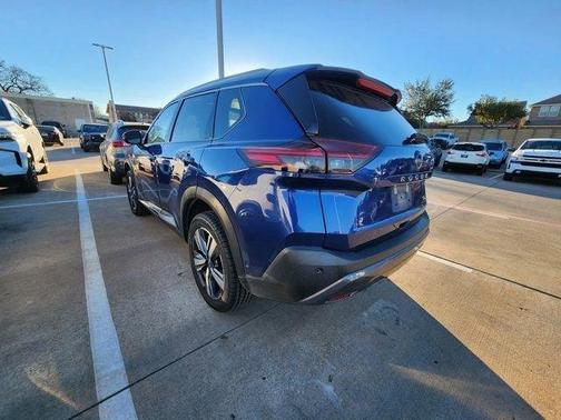 2023 Nissan Rogue SL