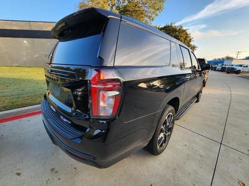 2024 Chevrolet Suburban RST