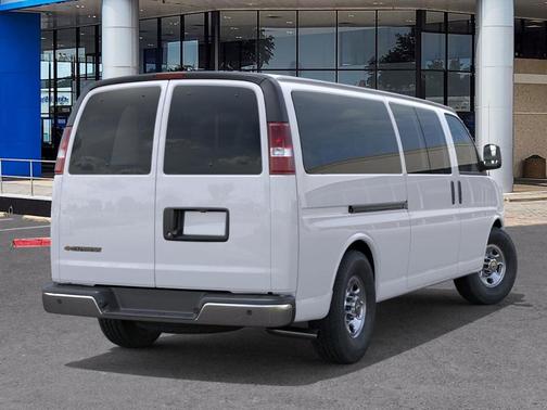 2025 Chevrolet Express 3500 LT