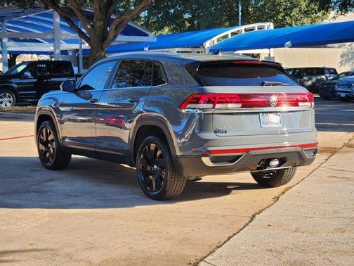 2024 Volkswagen Atlas Cross Sport 2.0T SE w/Technology