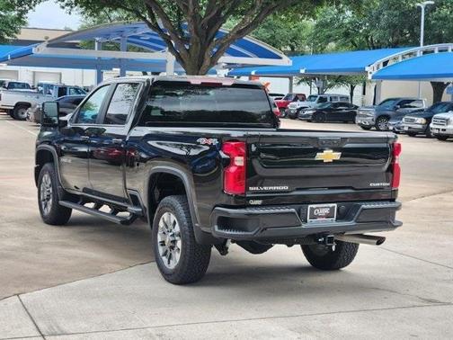 2024 Chevrolet Silverado 2500 Custom