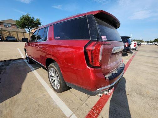 Cayenne Red Tintcoat 2022 GMC Yukon XL Denali