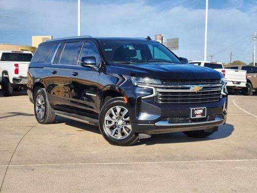 2023 Chevrolet Suburban LT