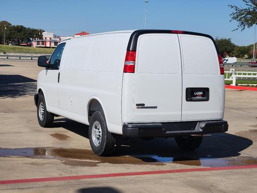 2025 Chevrolet Express 2500 Work Van