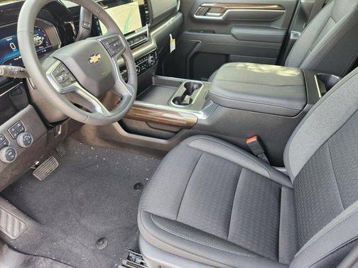 2025 Chevrolet Silverado 3500 LT