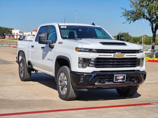 2026 Chevrolet Silverado 2500 Custom