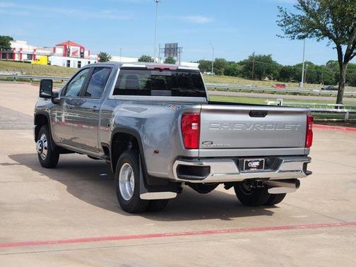 2025 Chevrolet Silverado 3500 LT