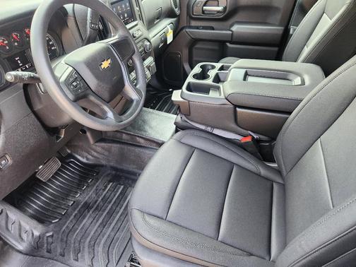 2025 Chevrolet Silverado 3500 WT