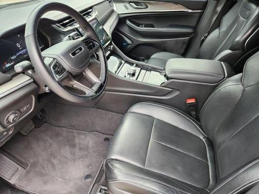 2022 Jeep Grand Cherokee L Overland