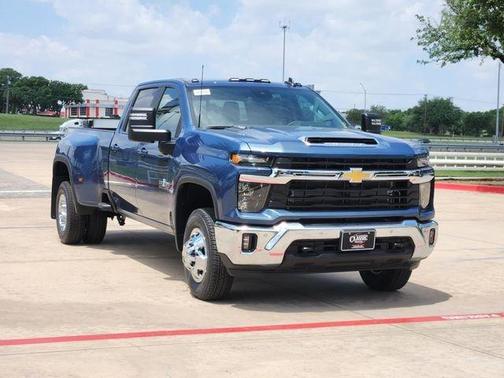 Lakeshore Blue Metallic 2026 Chevrolet Silverado 3500 LT