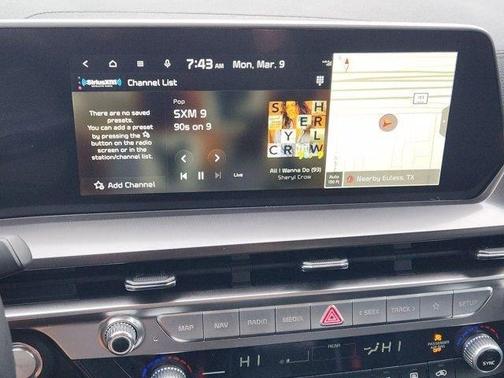 Glacial White Pearl 2025 Kia Telluride LX