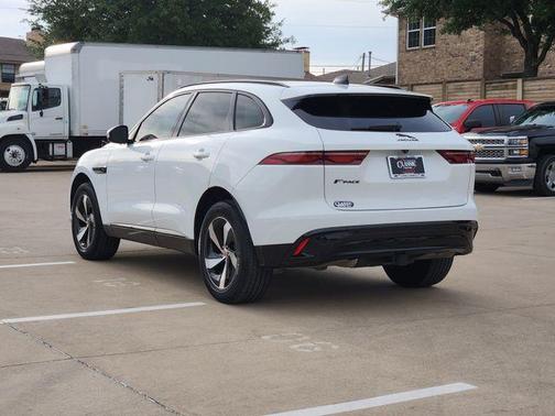 Fuji White 2023 Jaguar F-PACE S