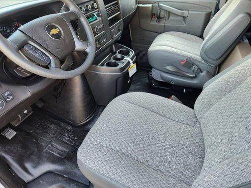 2025 Chevrolet Express 2500 Work Van