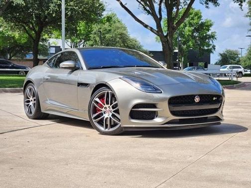 2019 Jaguar F-TYPE R