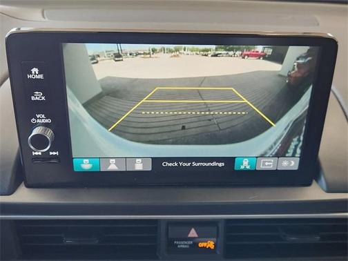 White 2025 Honda Pilot Touring