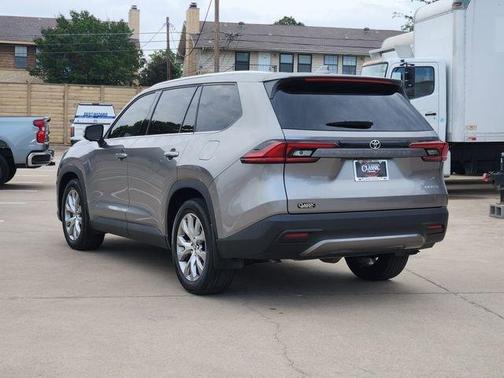 Metal 2025 Toyota Grand Highlander LIMITED